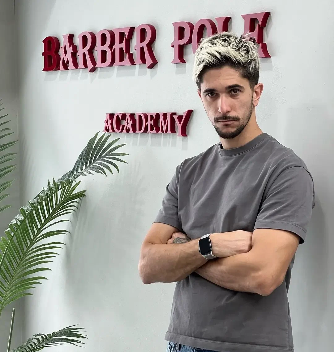 Mirko Credentino al lavoro in accademia